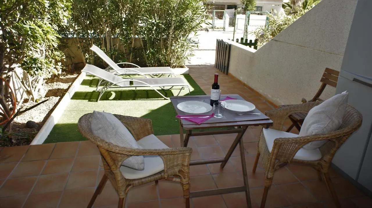 דירות אל מדאנו Apartamento Con Jardin Y Piscina En El Balancon ספרד